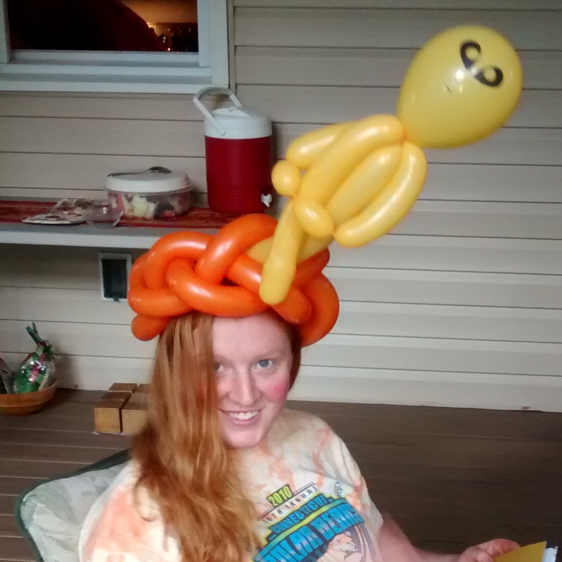 balloon hat